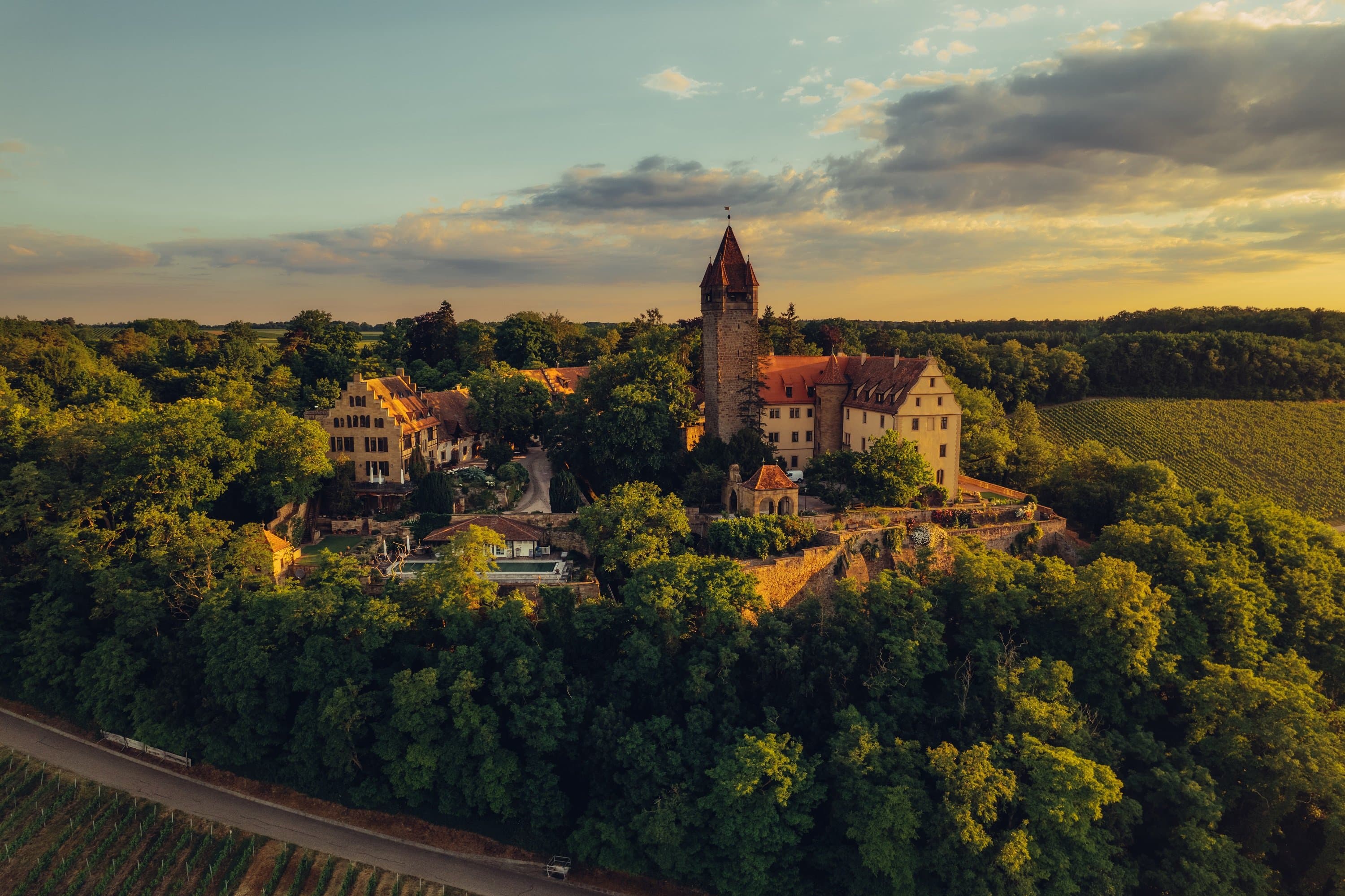 Schloss Stocksberg aus der Vogelperspektive