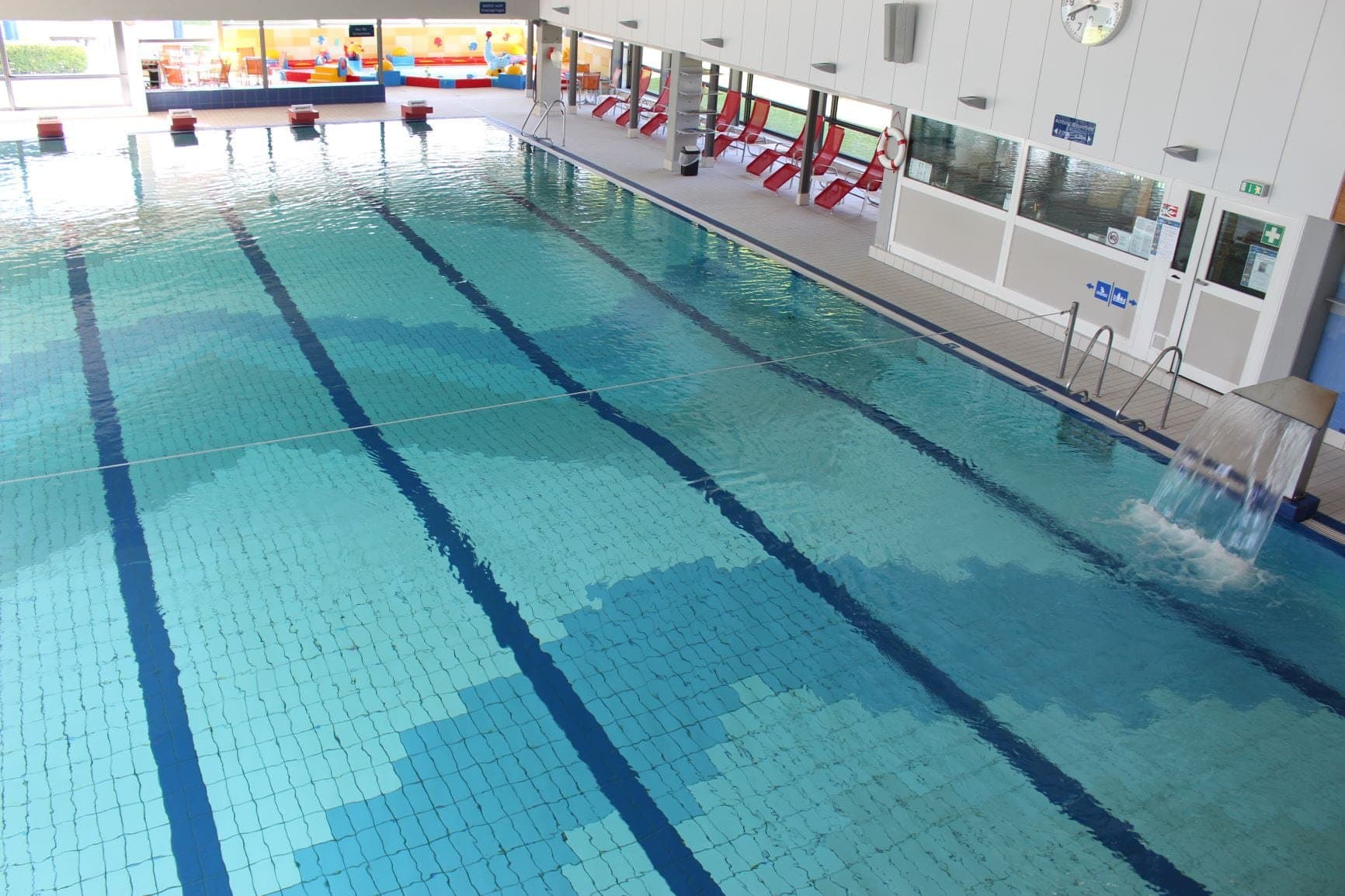 Hallenbad, Schwimmbecken