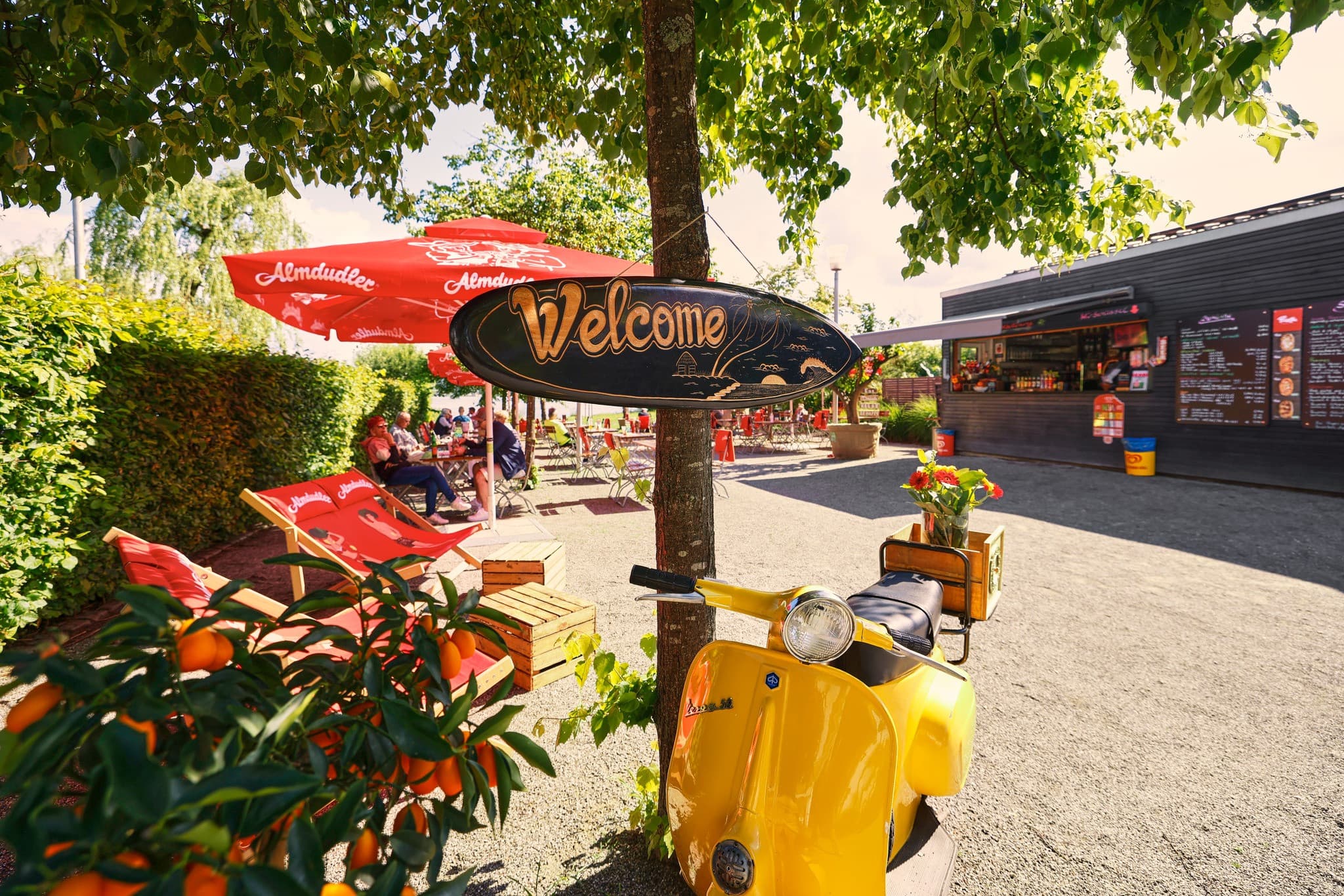 Die Außenansicht des Bora Biergarten
