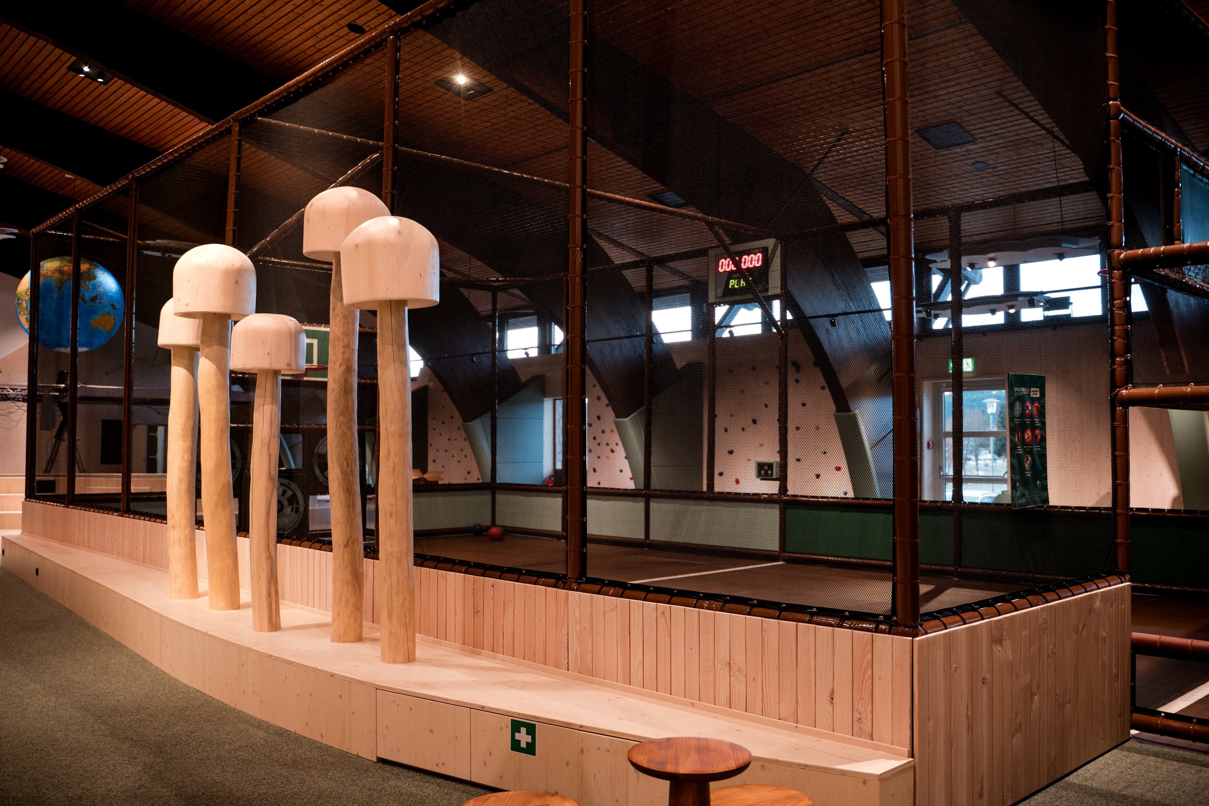 Multifunktionscourt im Indoorspielplatz "Zum Kuckuck"