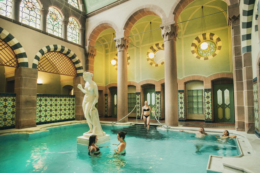 Großes Herrenbad im Palais Thermal