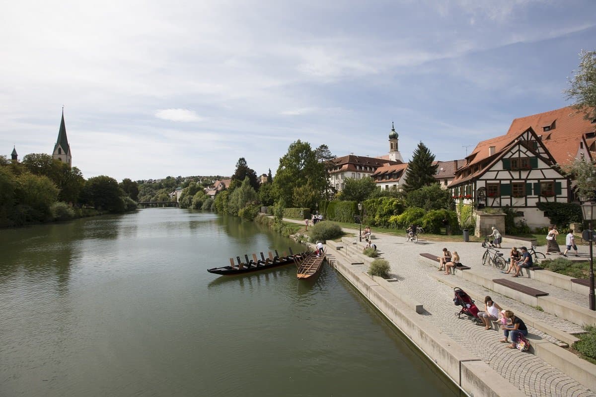 Die Neckarfront und das Nepomouk-Haus am Neckar in Rottenburg